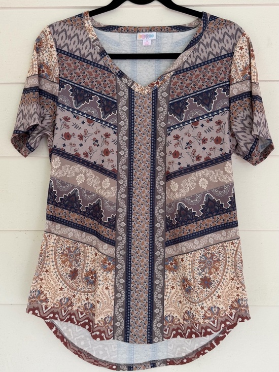 LuLaRoe Tops - Boho V-Neck Short Sleeve Top in Taupe Floral Patchwork LuLaRoe Iris S